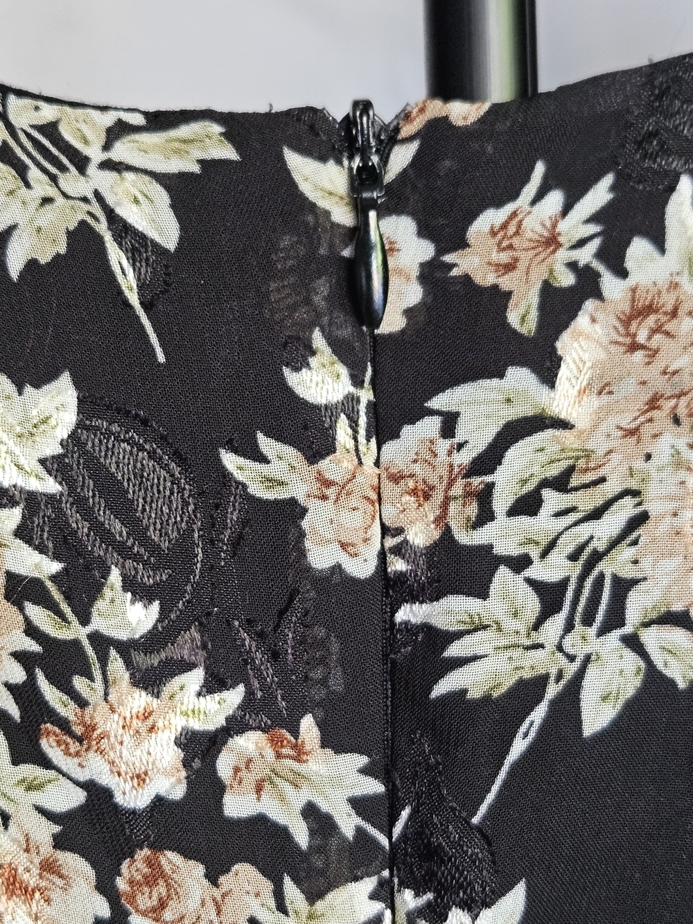 LUSH Floral Burnout Velvet Midi Dress S NWT Ruched High-Low Long Sleeve - Picture 6 of 16